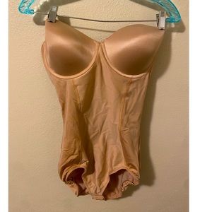 Spanx Boostie-Yay Slimming Bodysuit with Bra Top Nude Shapewear Shape Wear